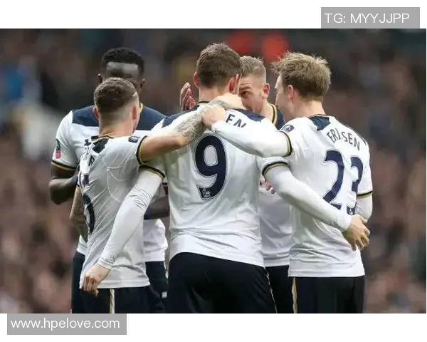 成都篮球队逆袭之路揭秘：从低谷到巅峰的精彩历程与奋斗精神